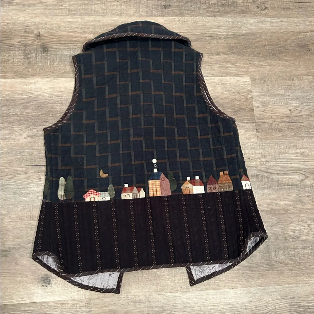 Vintage Handmade Unique Ladies Patchwork Quilted Vest Nature Floral Size Medium - Picture 2 of 3